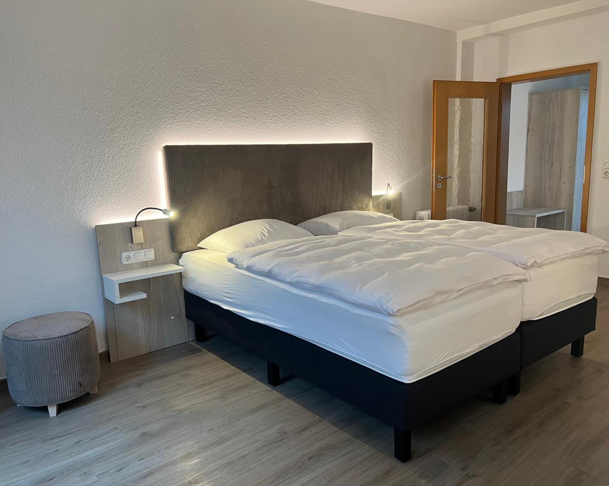 Hotel Zur Post Neubruchhausen エクステリア 写真