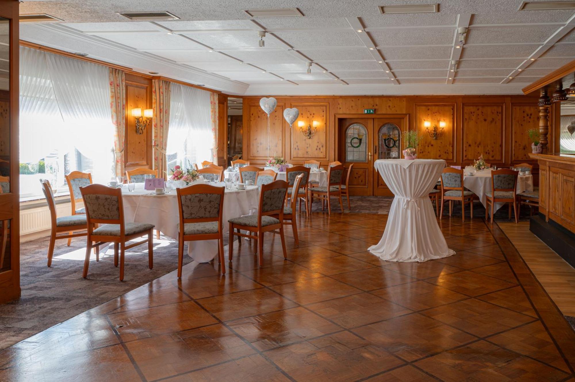 Hotel Zur Post Neubruchhausen エクステリア 写真