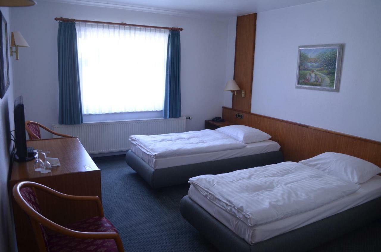 Hotel Zur Post Neubruchhausen エクステリア 写真