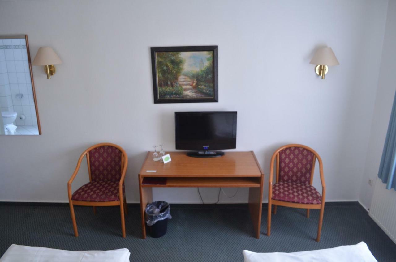 Hotel Zur Post Neubruchhausen エクステリア 写真